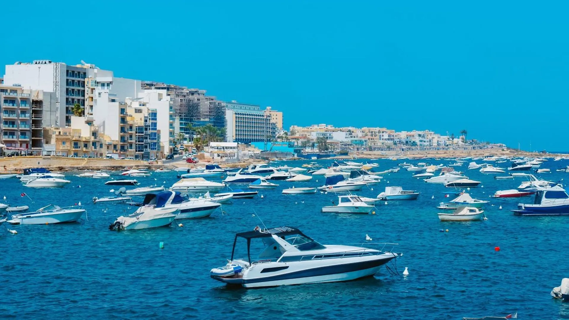 Modern Beautiful Pool And Sea Apt Qawra - Happy Rentals Malta