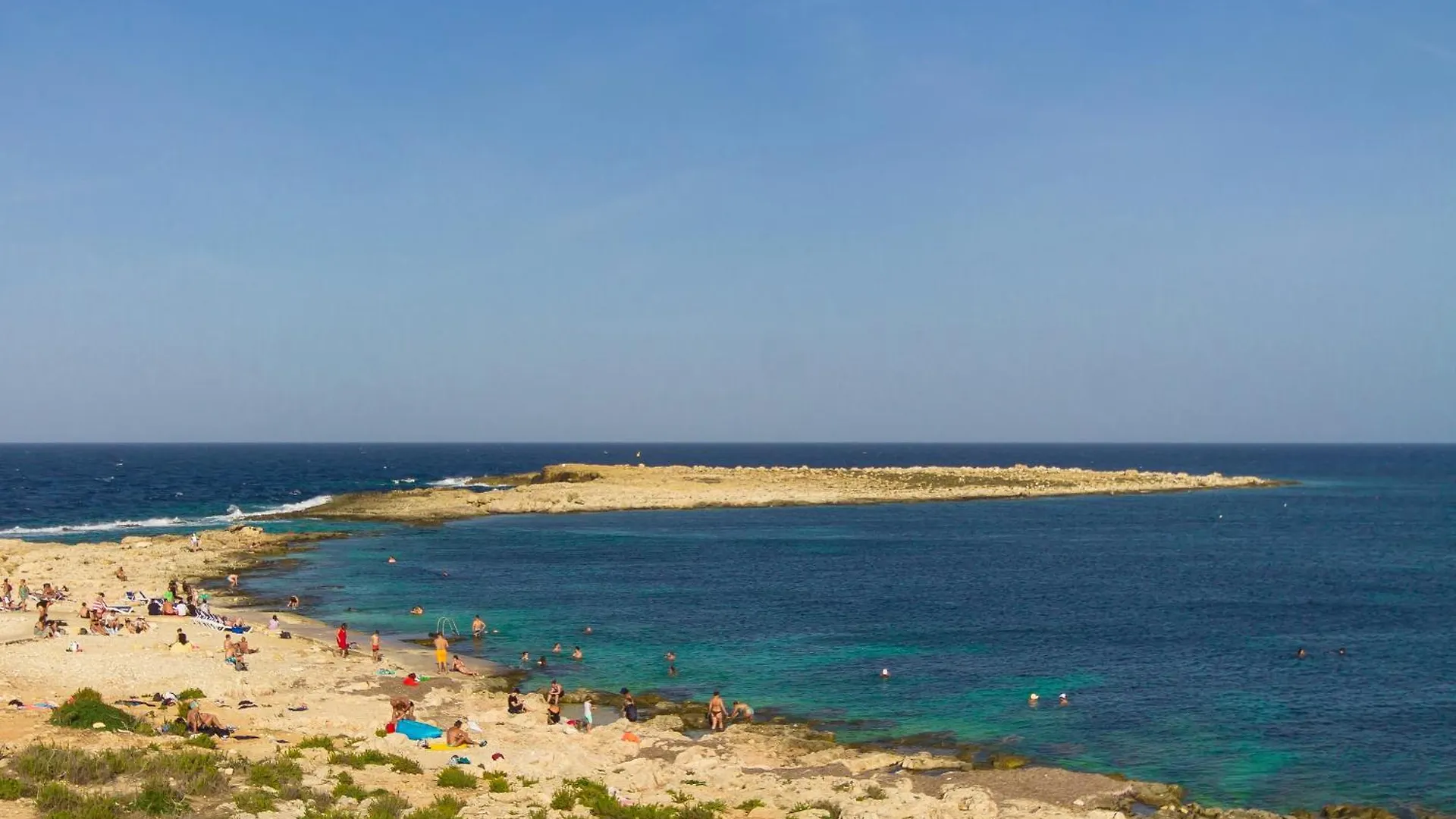 Apartment Modern Beautiful Pool And Sea Apt Qawra - Happy Rentals Malta